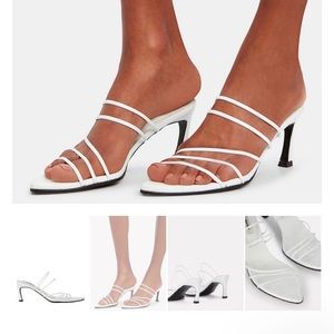 Reiki Nen Five String Pointed Toe Sandals